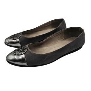 A2 by Aerosoles Trend Book Grey Suede Silver Cap Toe Flat Slip On Women 9.5